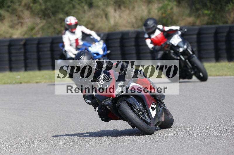 /45 10.08.2025 Plüss Moto Sport ADR/Einsteiger/330